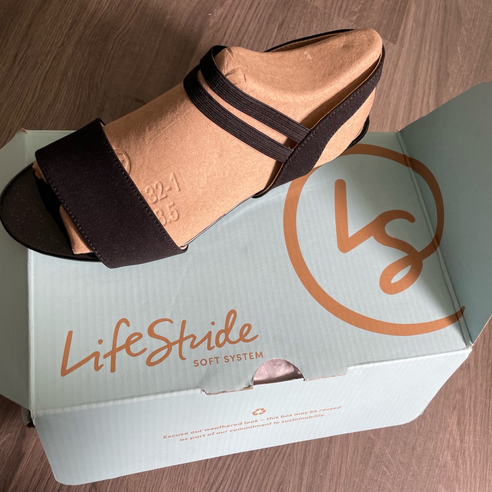 Life Stride Black Strappy Sandals
